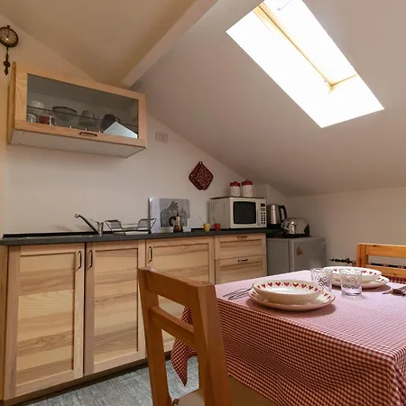 Apartment Mansarda Dei Cuori A