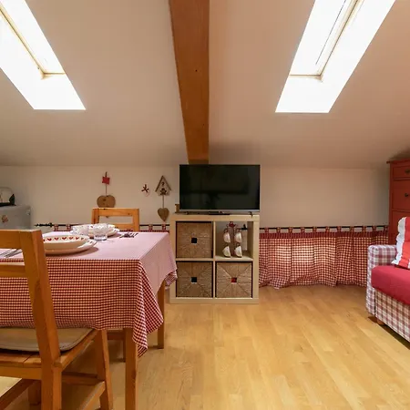 Apartment Mansarda Dei Cuori A