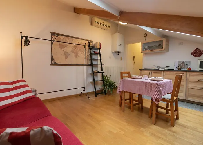 Mansarda Dei Cuori A Apartamento *